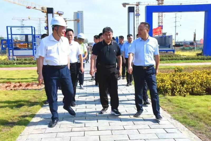 2022年10月，岳陽市委書記曹普華到岳陽自貿片區綜合體建設項目調研